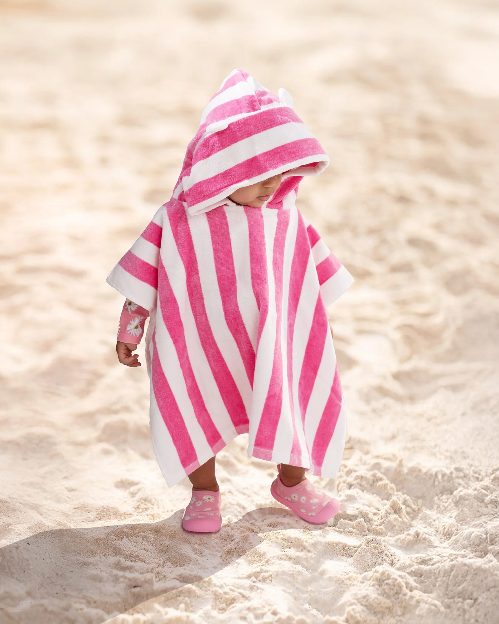 Toshi: Hooded Towel - Image 4